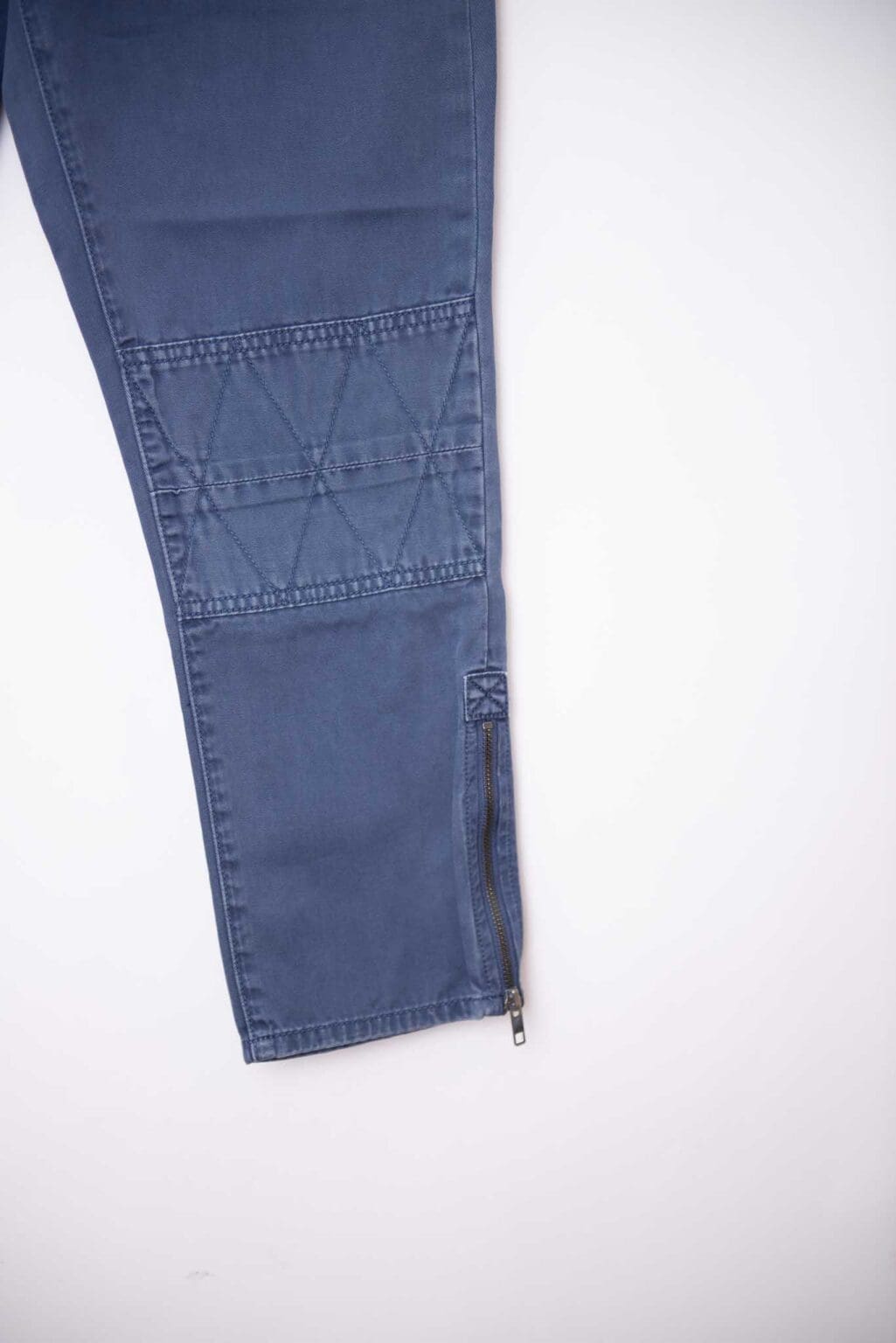 Current Elliott Debbie Slim Cropped Hose - W26