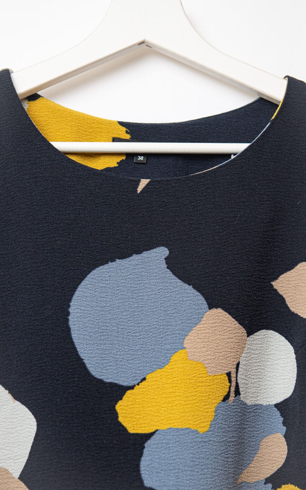 OPUS Faleshi Abstract Top - Gr. 38