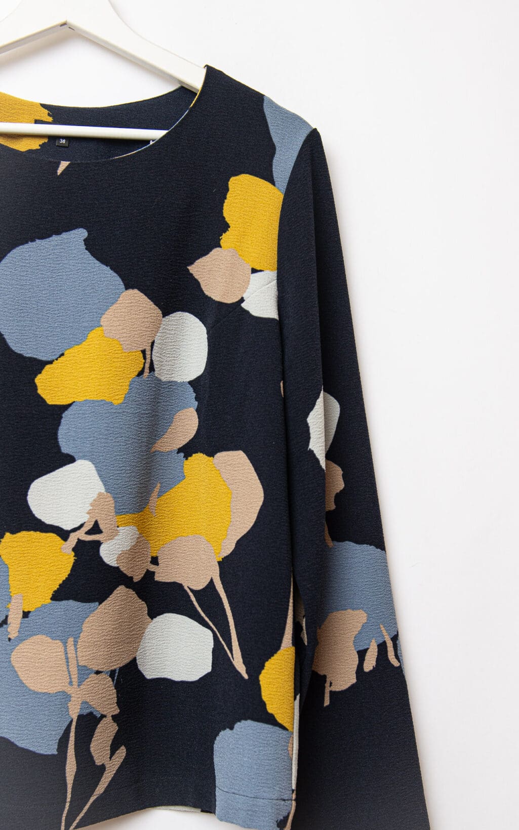 OPUS Faleshi Abstract Top - Gr. 38