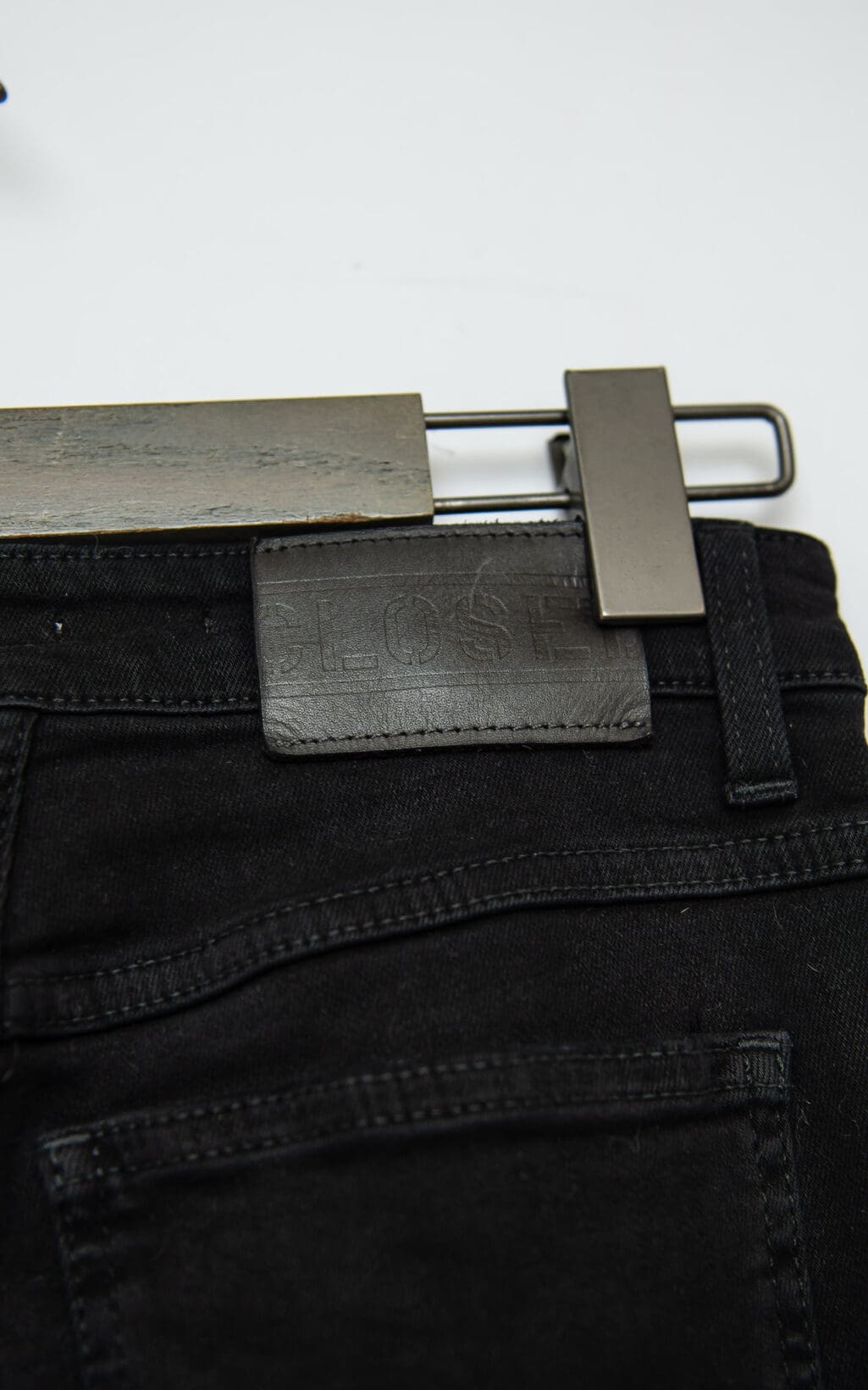 Closed Baylin Jeans - W28