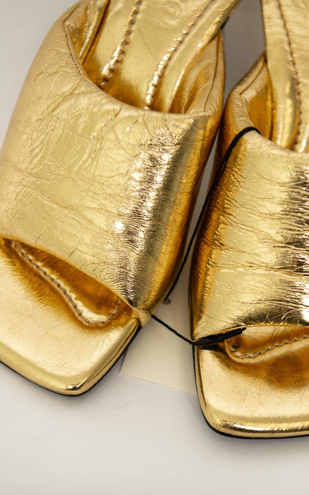 SANDRO Paris Pantoletten Gold - Gr. 39