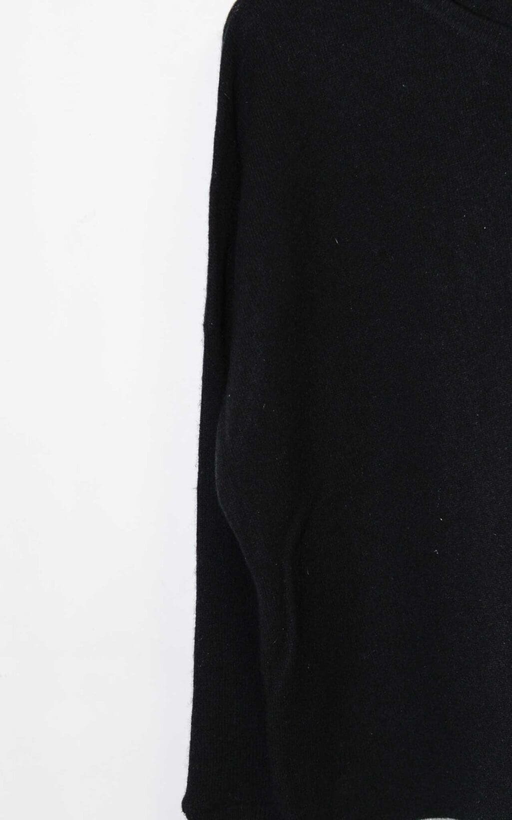 Philosophy Kaschmir-Pullover in Schwarz und Grau mit modernem geometrischem Muster. Weiches, luxuri&ouml;ses Material und entspannter Schnitt &ndash; ein stilvolles Secondhand-Designerst&uuml;ck.