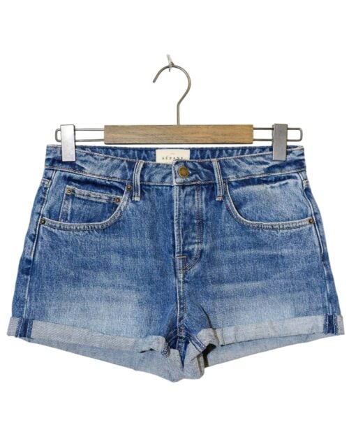 sezane secondhand jeans shorts-9 Blaue Secondhand-Jeansshorts von Sézane mit Vintage-Waschung, umgeschlagenem Saum und klassischem Five-Pocket-Design.