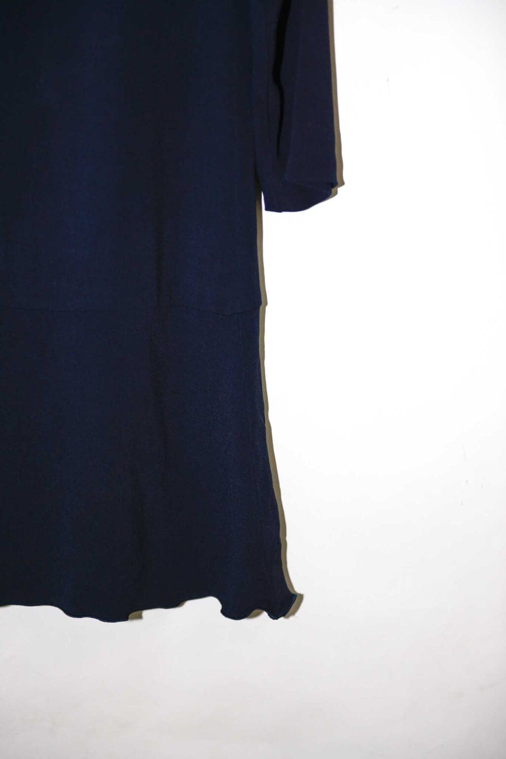 S. Max Mara Kleid in Navy, Midi-L&auml;nge mit A-Linien-Schnitt und 3/4-&Auml;rmeln. Zeitlos elegant und vielseitig tragbar &ndash; ein hochwertiges Secondhand-Designerst&uuml;ck.