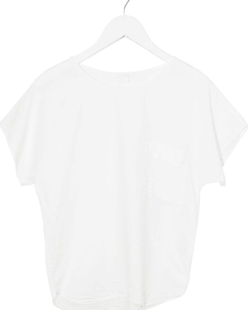 cos shirt weiss secondhand-7-Photoroom Weißes, lockeres T-Shirt von COS mit Brusttasche, leicht transparentem Stoff und rundem Ausschnitt, Secondhand.