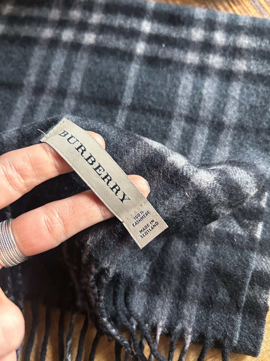 Burberry 100% Cashmere Schal