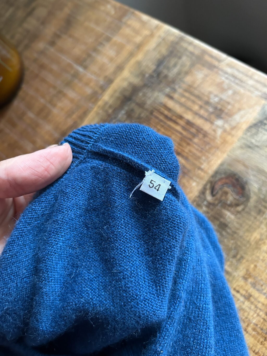 J for James Cashmere-Pullover aus 100 % Cashmere in Blau mit V-Neck f&uuml;r Herren, secondhand