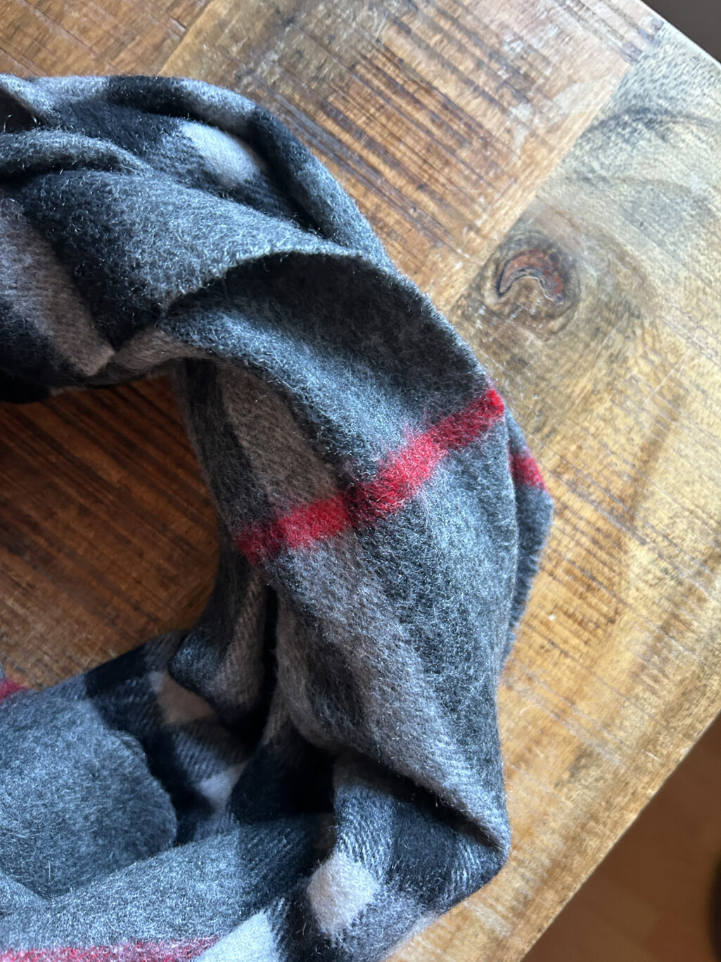 Burberry 100% Cashmere Schal